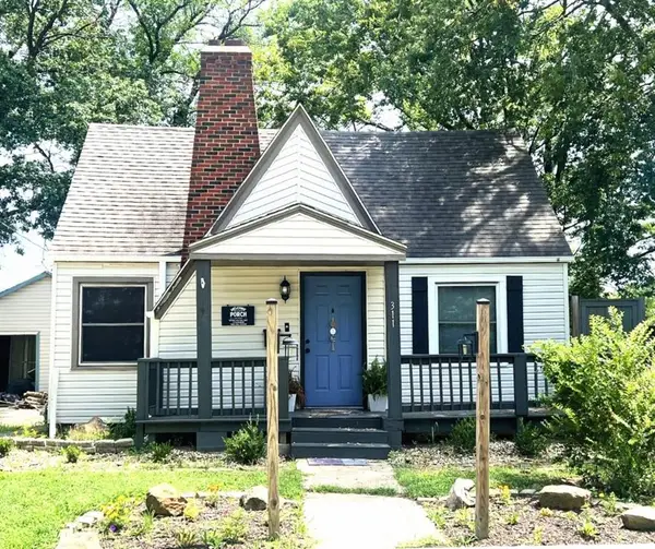 311 S Lynn Street, Nevada, MO 64772