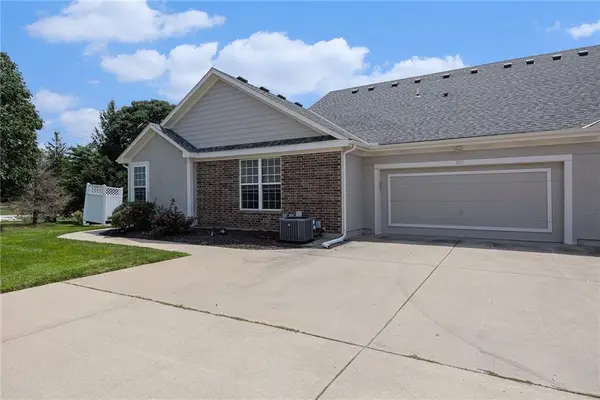 12001 S Tallgrass Drive #203, Olathe, KS 66061