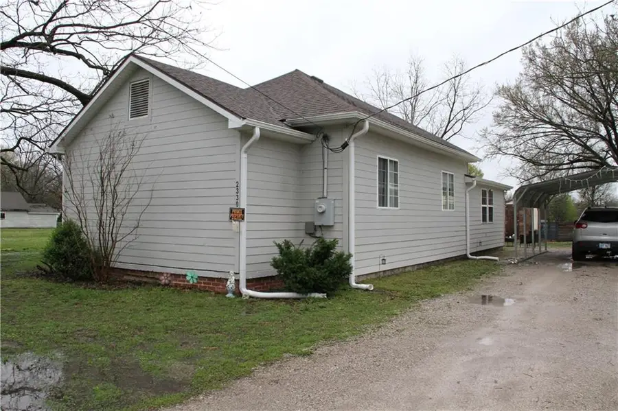2330 Briggs Ave Avenue, Parsons, KS 67357 - Image #2