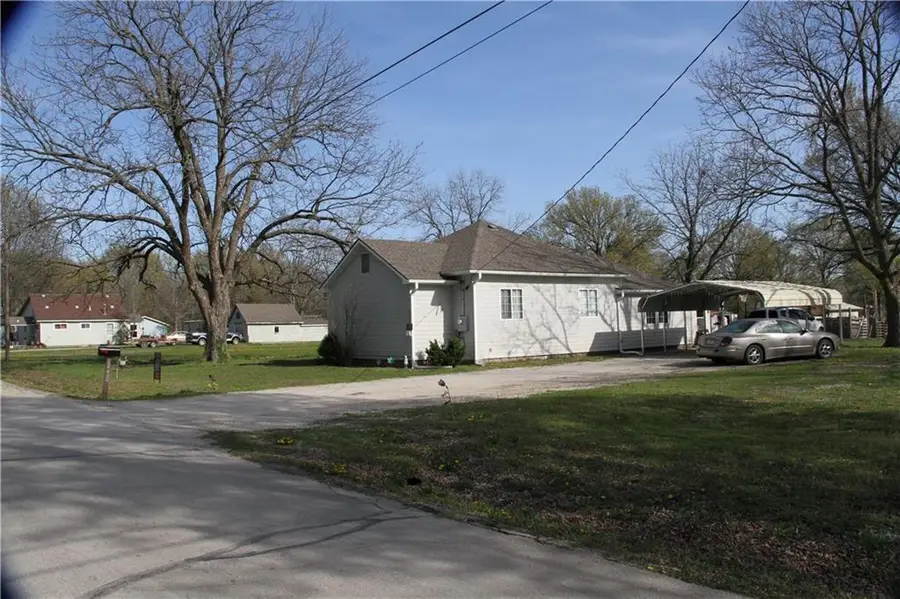 2330 Briggs Ave Avenue, Parsons, KS 67357 - Image #3