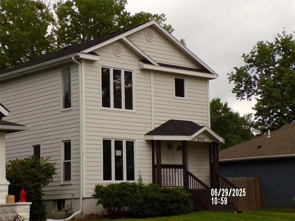 608 S Locust Street, Ottawa, KS 66067 - Image #1