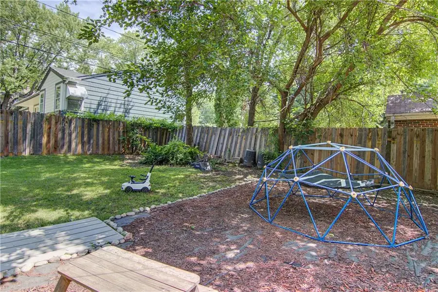 3910 Walker Avenue, Kansas City, KS 66102 - Image #2