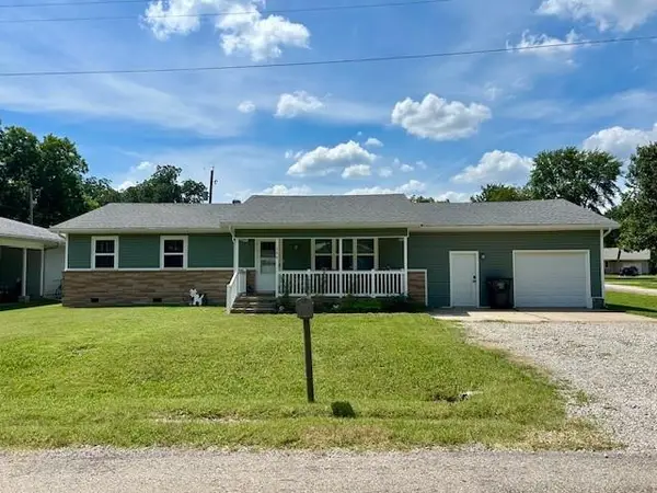 200 S Karner Avenue, Altamont, KS 67330