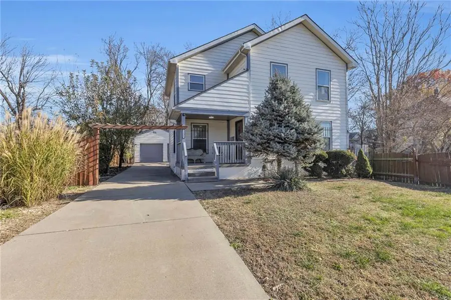 3435 Euclid Avenue, Kansas City, MO 64109 - Image #2