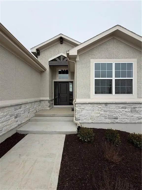 15372 W 161st Court, Olathe, KS 66062 - Image #2