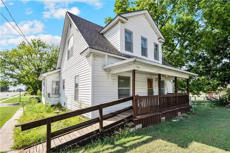 2201 N 10th Street, Independence, KS 67301 - Image #2