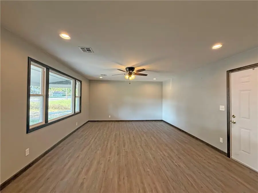 1422 N Ash Street, Nevada, MO 64772 - Image #3