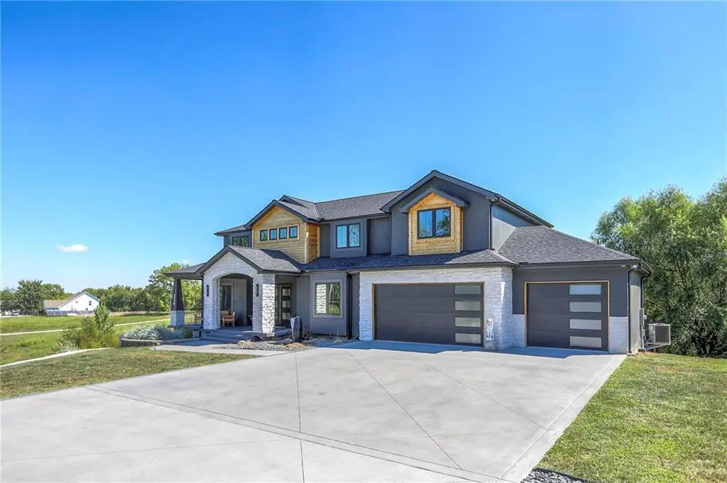 719 S Minter Road, Grain Valley, MO 64029 - Image #1