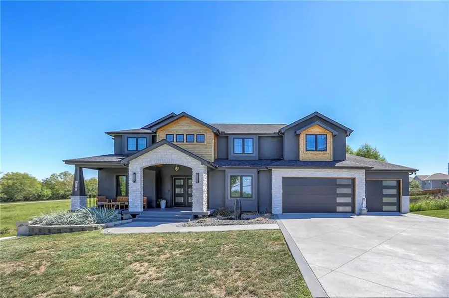 719 S Minter Road, Grain Valley, MO 64029 - Image #2