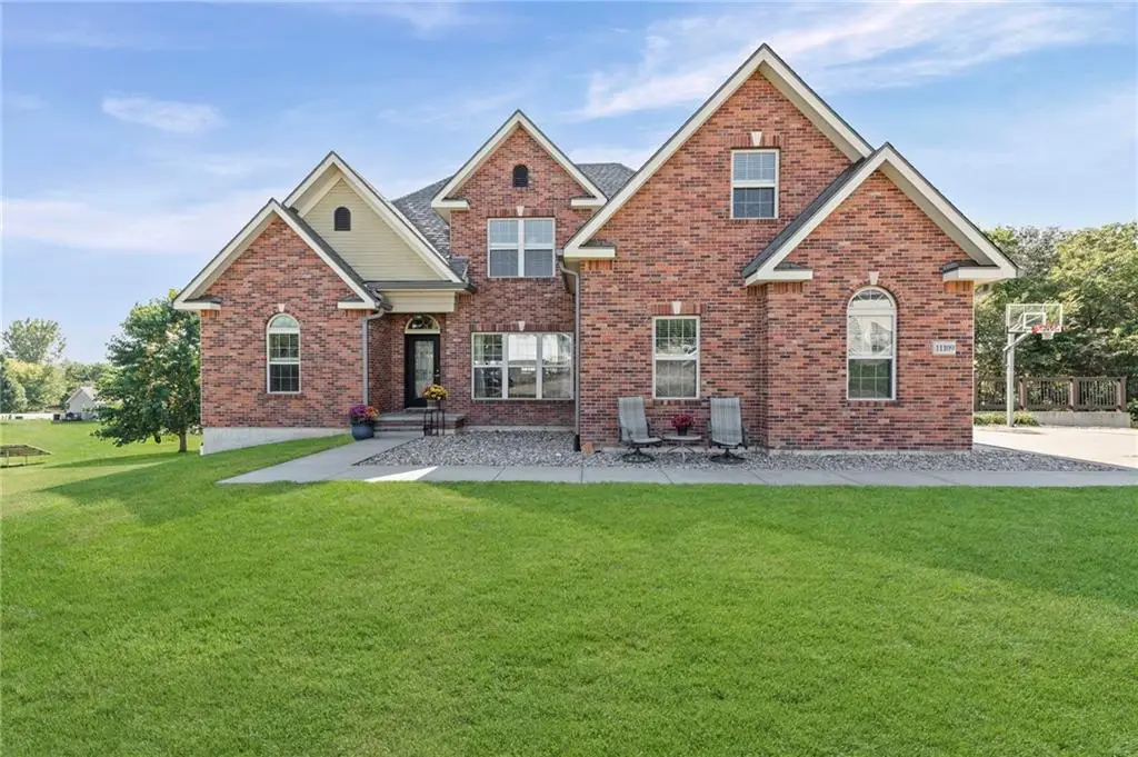 11109 Club View Drive, Saint Joseph, MO 64505 - Image #1