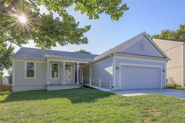 15403 W 155th Terrace, Olathe, KS 66062