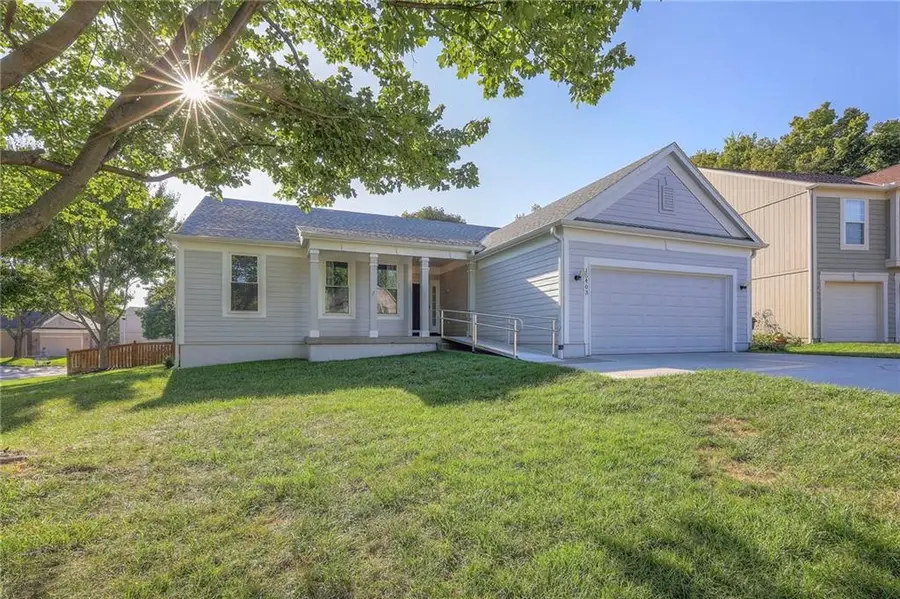 15403 W 155th Terrace, Olathe, KS 66062 - Image #2