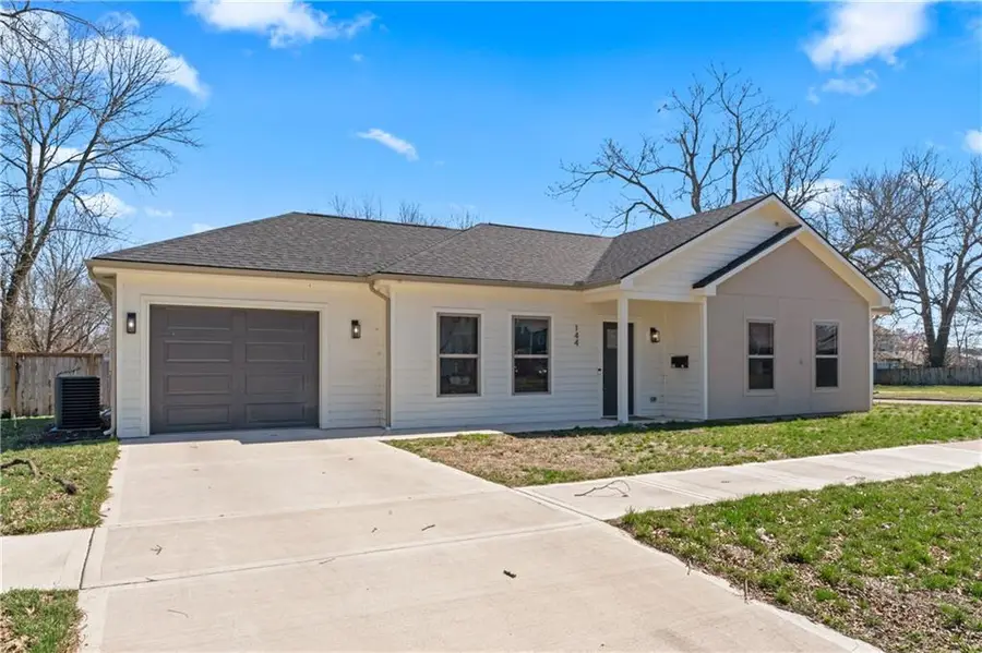 144 Pacific Avenue, Osawatomie, KS 66064 - Image #2