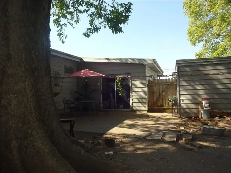 1009 W Oak Street, Independence, KS 67301 - Image #3