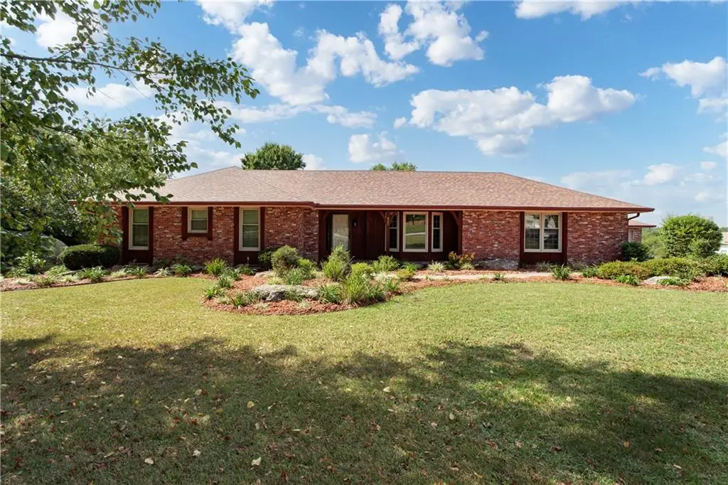 822 Dickinson Road, Independence, MO 64050 - Image #1