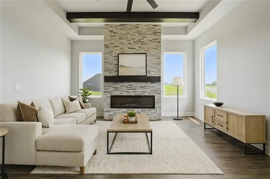 1806 Halls Creek Avenue, Raymore, MO 64083 - Image #2