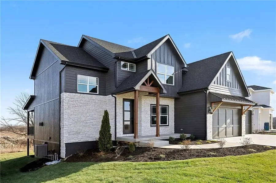 18409 Caenen Street, Overland Park, KS 66013 - Image #2