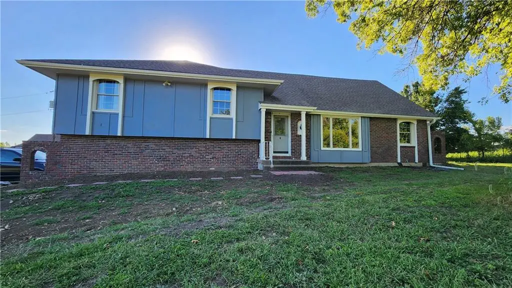 24320 S Grabe Road, Peculiar, MO 64078 - Image #1
