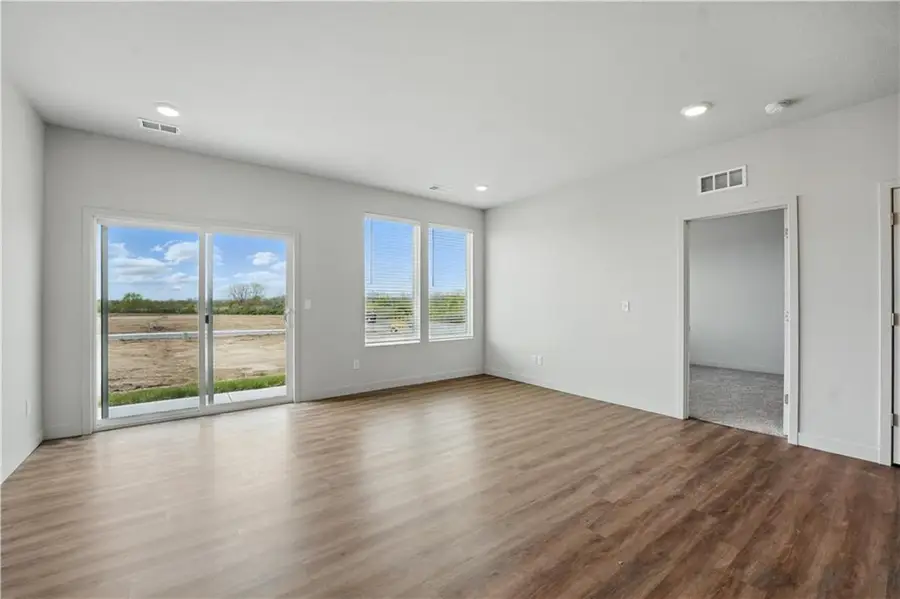 27314 Acacia Drive, Lees Summit, MO 64086 - Image #3