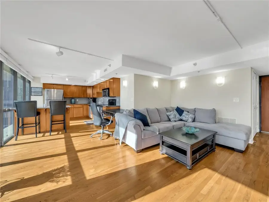 600 E Admiral Boulevard #604, Kansas City, MO 64106 - Image #2