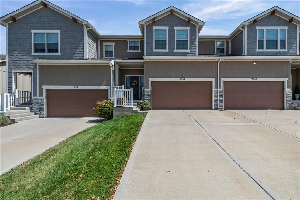 7337 Griffey Street, Parkville, MO 64152 - Image #1