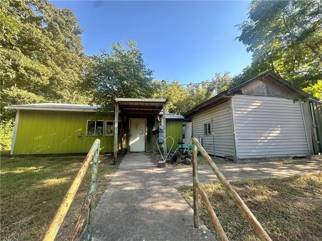 123 W Sparks Avenue, Warrensburg, MO 64093 - Image #1