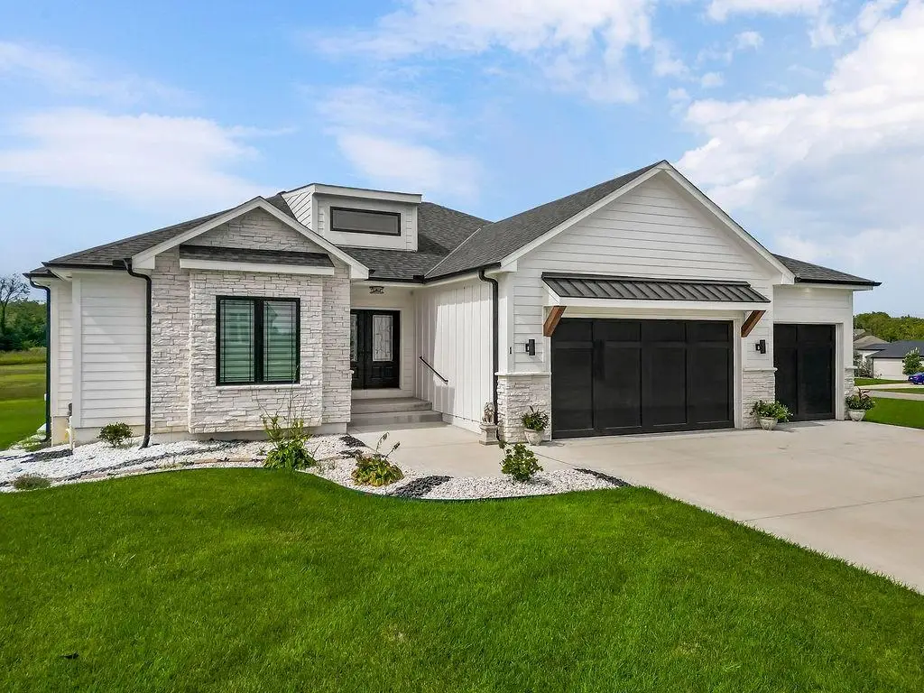 1 S Buffalo Ridge Court, Lake Winnebago, MO 64034 - Image #1