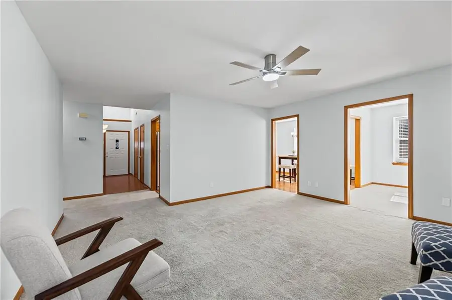 526 S Saturn Drive, Raymore, MO 64083 - Image #2