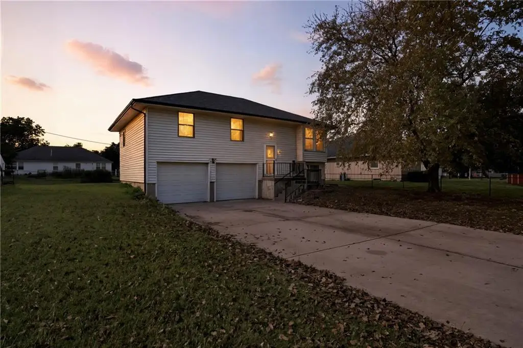 107 Date Street, Garden City, MO 64747 - #1