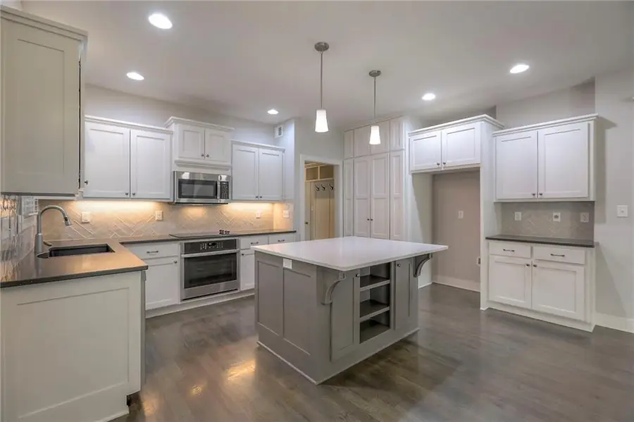 1305 NE Goshen Drive, Lees Summit, MO 64064 - Image #3