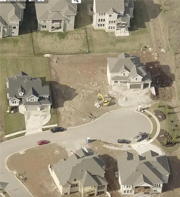 9318 W 169 Terrace, Overland Park, KS 66085