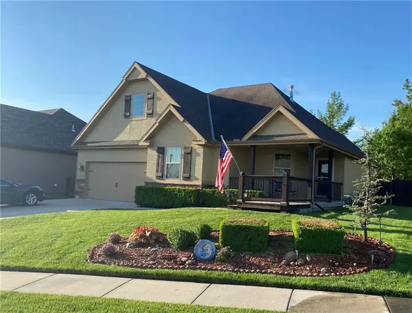 22325 W Cedar Street, Tonganoxie, KS 66086