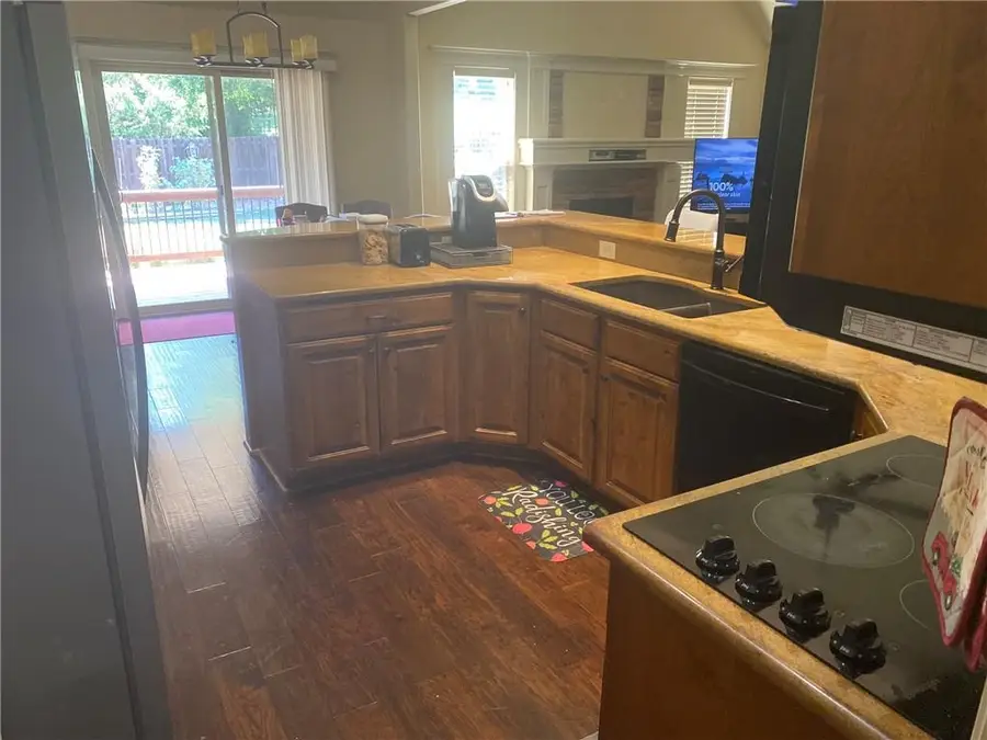 22325 W Cedar Street, Tonganoxie, KS 66086 - Image #3