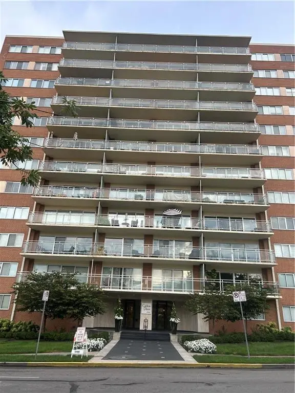 4740 Roanoke Parkway #1104-1105, Kansas City, MO 64112 - Image #1