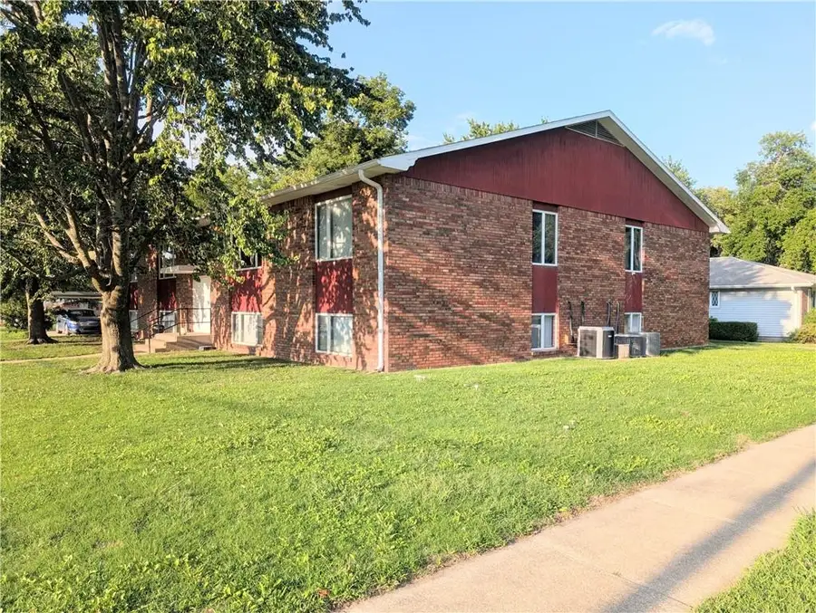100 N Green Street, Yates Center, KS 66783 - Image #2