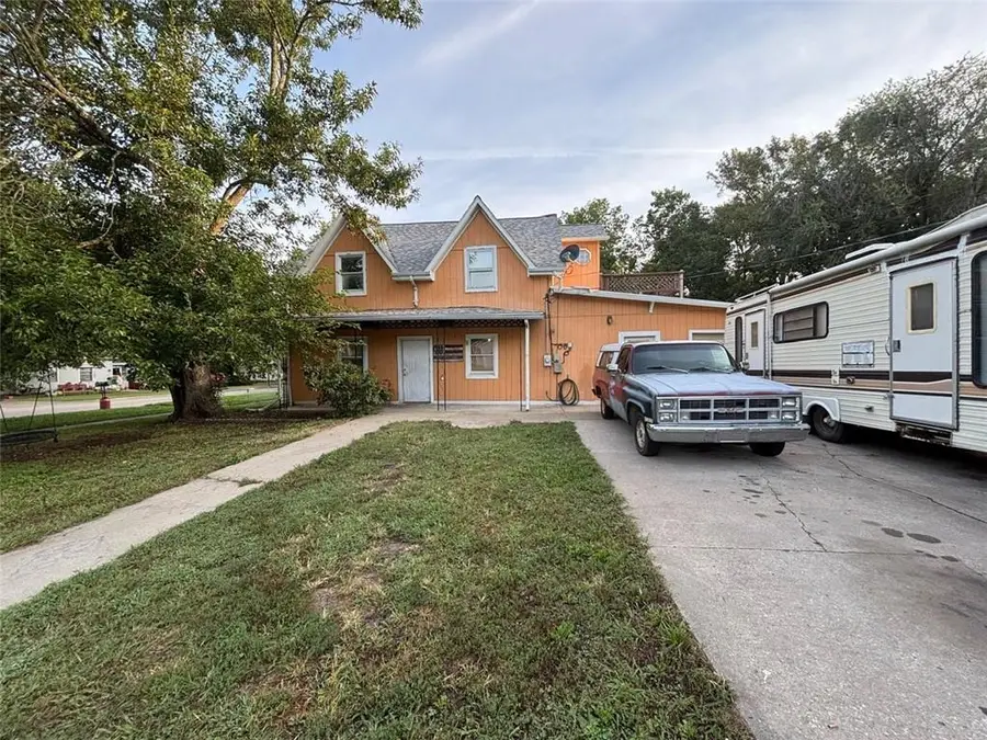 603 N 3rd Street, Burlington, KS 66839 - #2