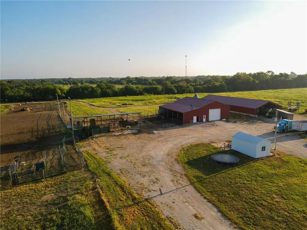28714 E Nn Highway, Sheldon, MO 64784 - Image #1