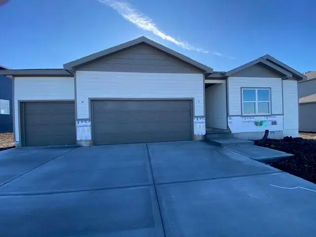 18615 W 193rd Street, Spring Hill, KS 66083 - Image #2