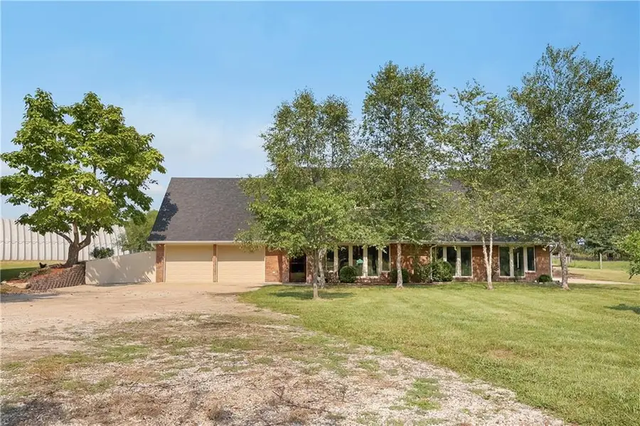 28605 E 239th Street, Harrisonville, MO 64701 - Image #2