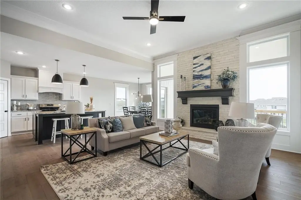 19521 W 114th Terrace, Olathe, KS 66061 - Image #1