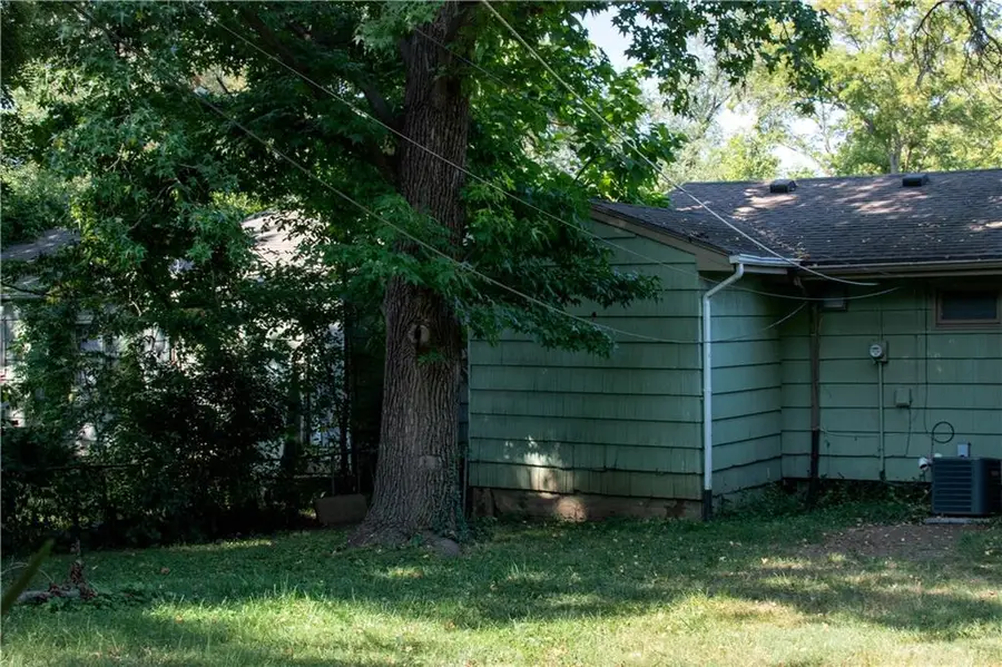 8217 Flora Avenue, Kansas City, MO 64131 - Image #3