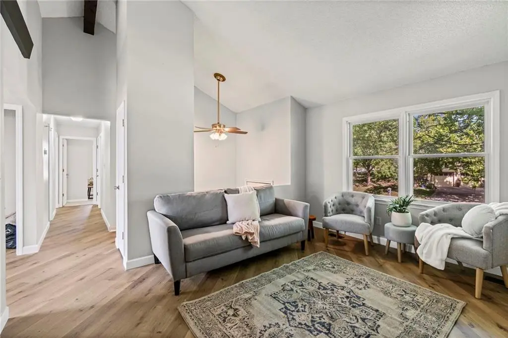 507 Vivian Street, Liberty, MO 64068 - Image #1