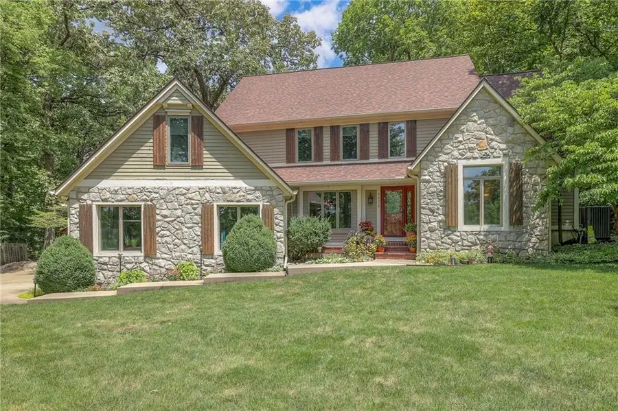 8675 Shorewood Drive, De Soto, KS 66018 - Image #2