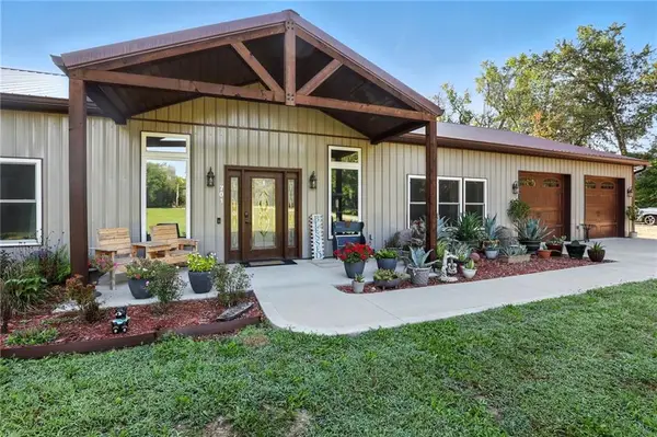 701 NW 176th Street, Smithville, MO 64089