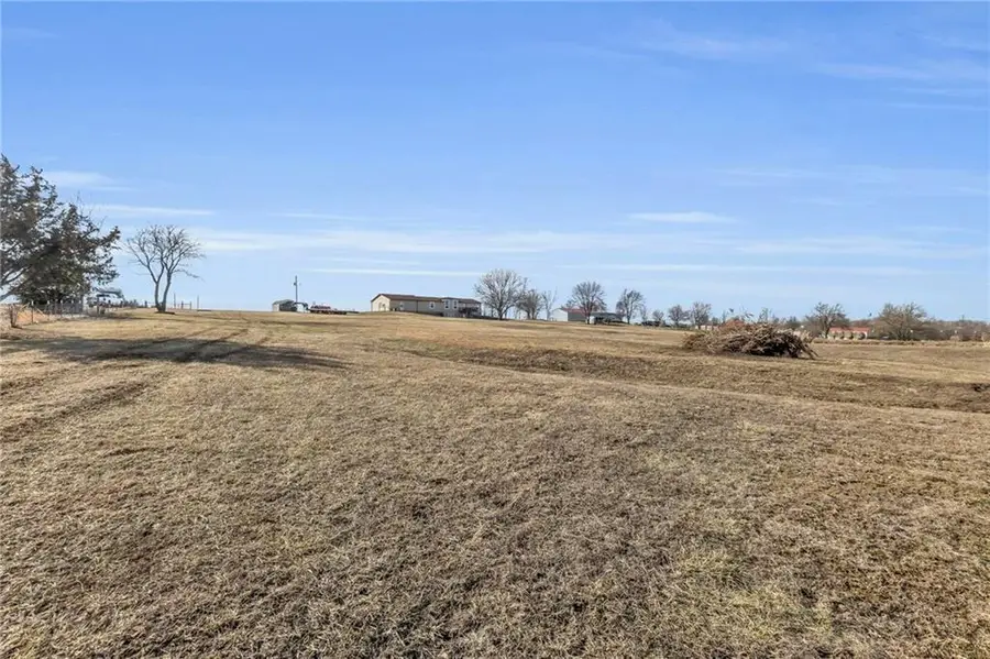 21814 Mclouth Road, McLouth, KS 66054 - Image #2