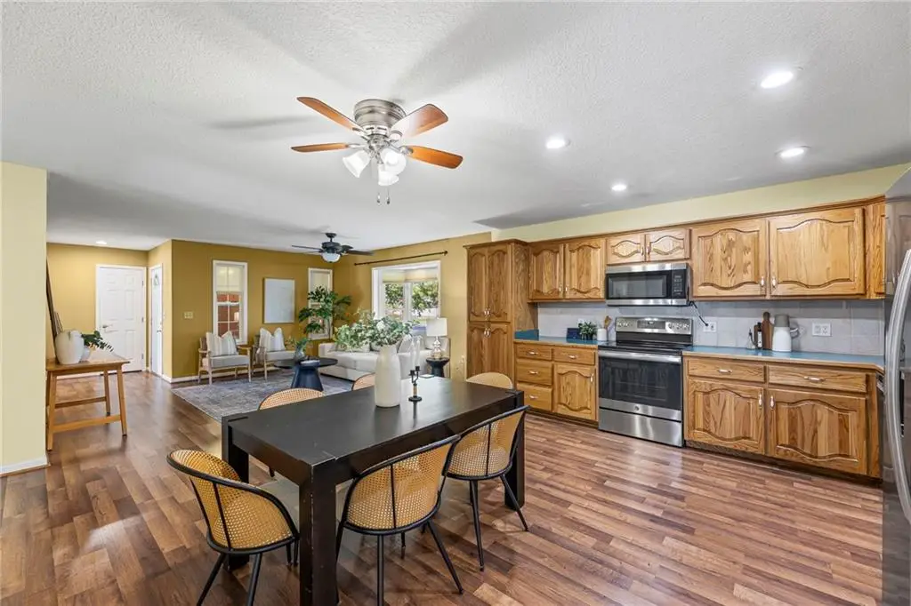 14141 Stillwell Road, Bonner Springs, KS 66012 - Image #1