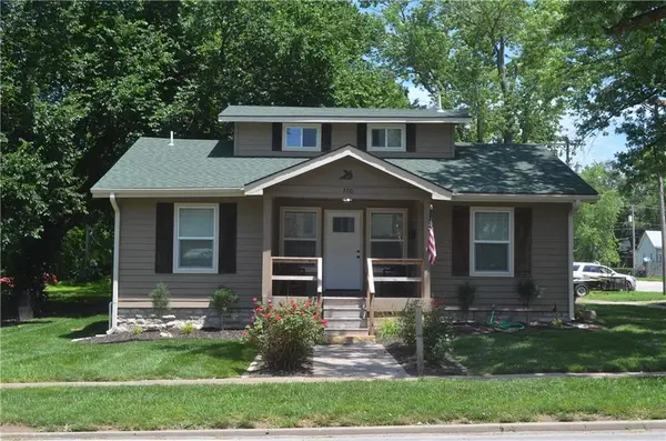 300 W Pine Street, Butler, MO 64730