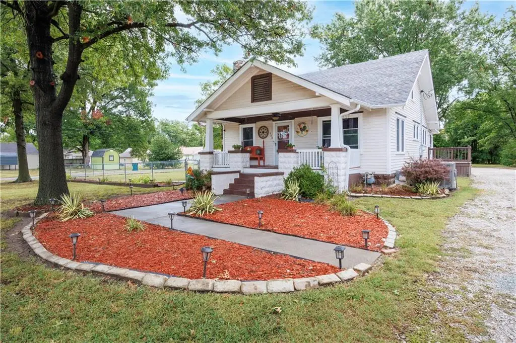 802 S 32nd Street, Parsons, KS 67357 - Image #1