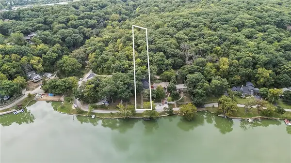 205 Lake Forest Drive, Bonner Springs, KS 66012