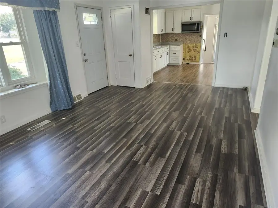 106 Kavanaugh Street, Trenton, MO 64683 - Image #2